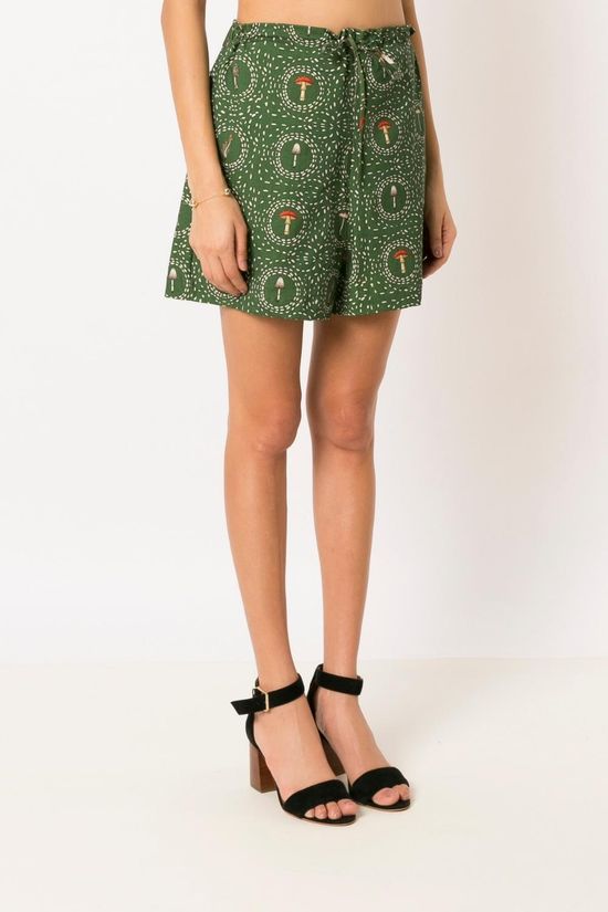 shorts-italy-cogumelo-verde-look